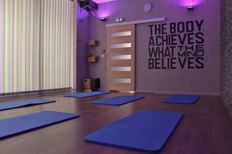 Yoga - Pilates Studio Coach In